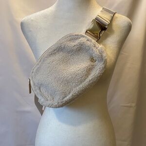 Lululemon Plush Sherpa Cream Crossbody Belt Bag in Gold Hardware